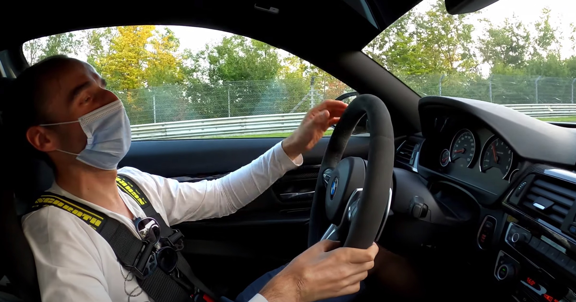 Robert Kubica wypożyczył BMW M4 i... pokazał jak przejechać Nurburgring