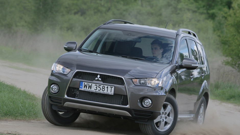 Mitsubishi Outlander: czy warto kupić podstawową wersję