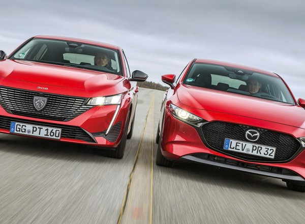 Peugeot 308 kontra Mazda 3 - czyli, nowoczesność kontra klasyka. Który model okazał się lepszy?
