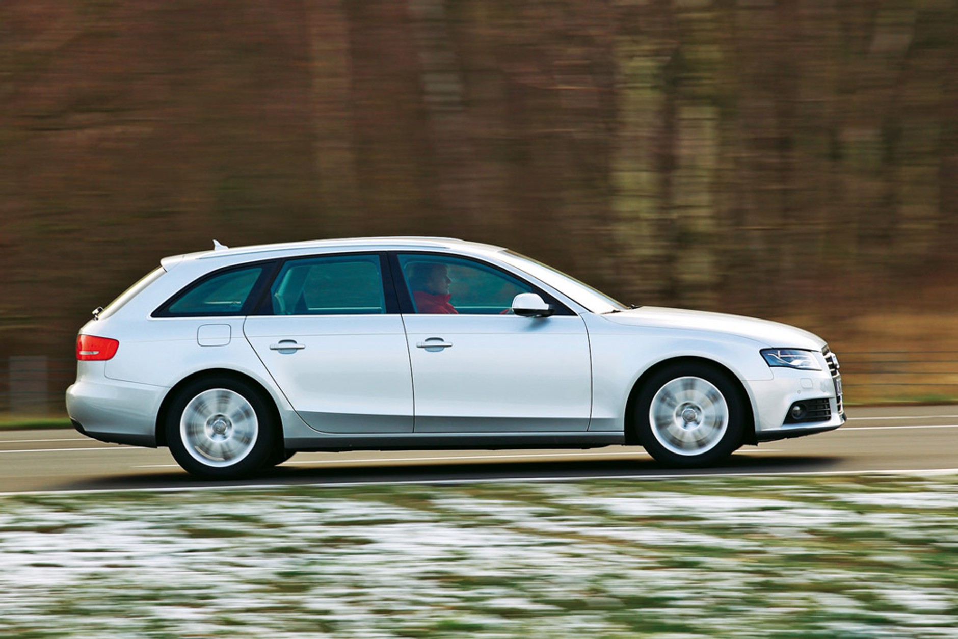 BMW 320d kontra Audi A4 i Volvo V60: sprawdzamy, czy warto kupić kombi klasy premium?