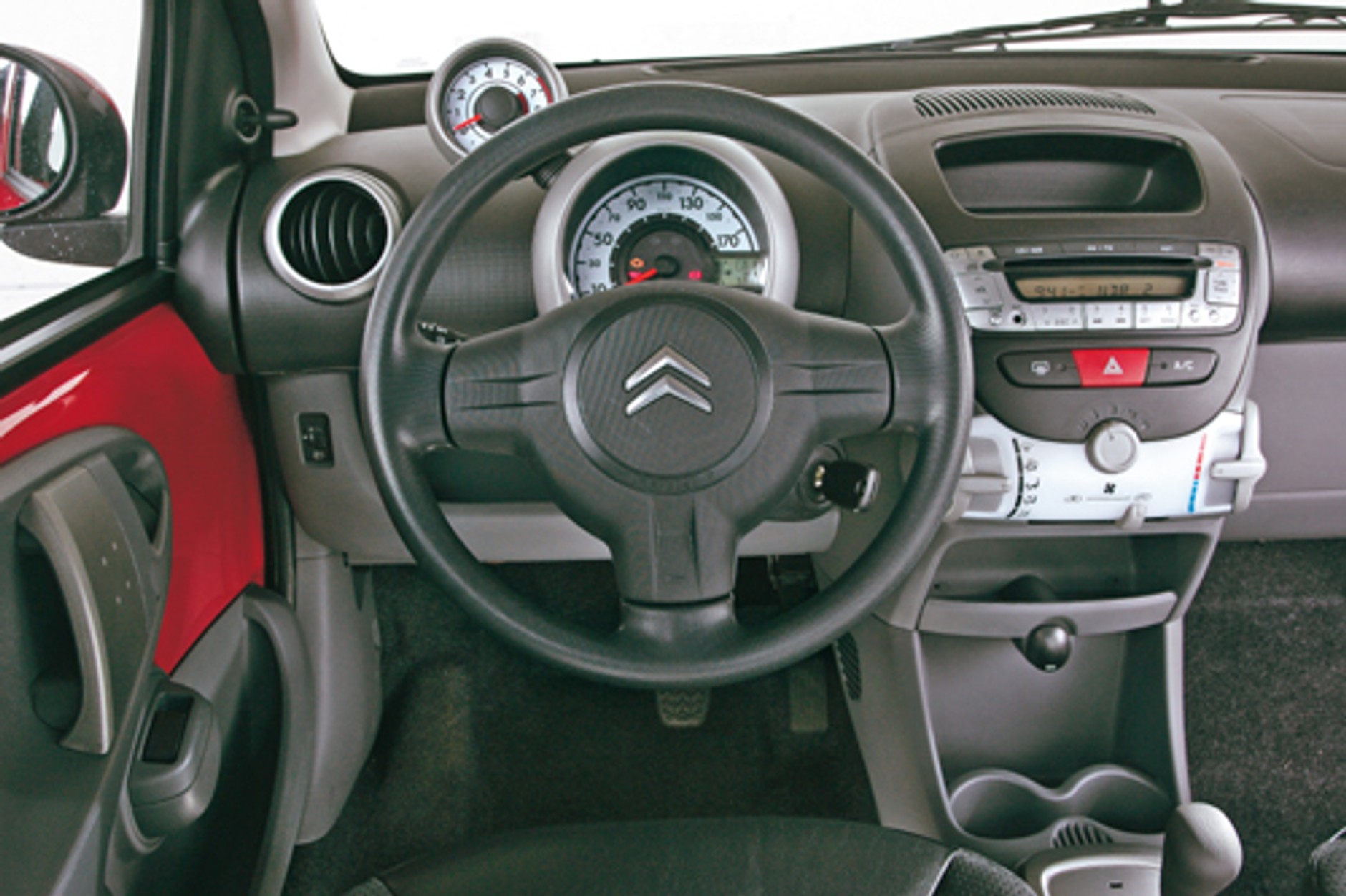 Hyundai i10 kontra Citroen C1 - porównanie aut miejskich z automatycznymi skrzyniami biegów