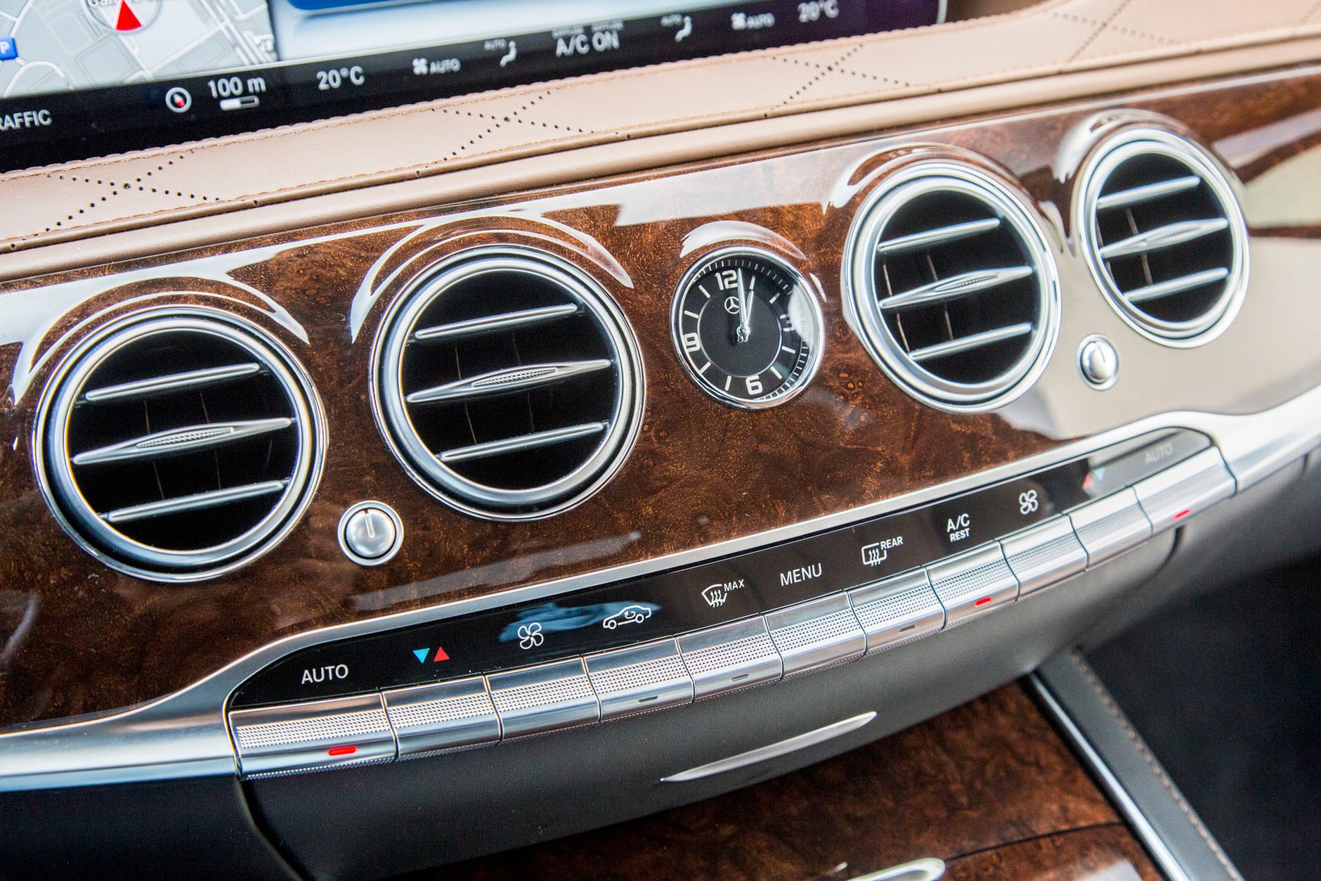 Mercedes S 560 L 4Matic - luksus przez duże S