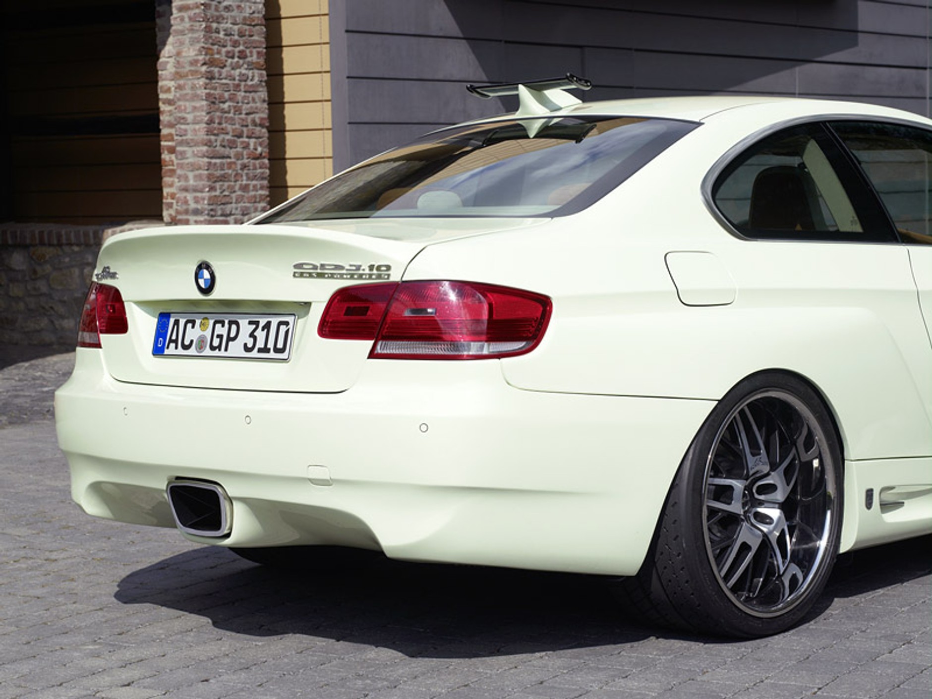 IAA Frankfurt 2007: AC Schnitzer GP3.10 - dziesięciocylindrowe coupé na gaz