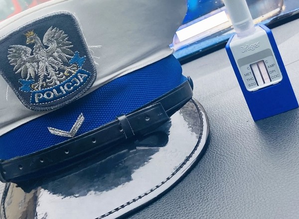 Policjanci zatrzymali go po służbie. Nie tylko był pod wpływem marihuany