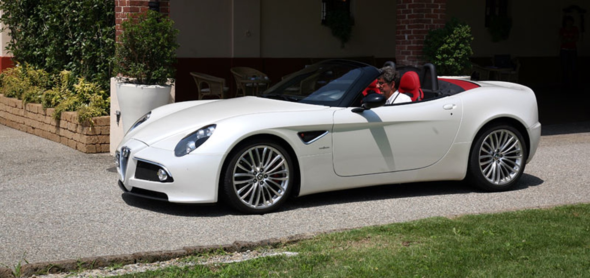 Alfa Romeo 8C Spider: pierwsze wrażenia z jazdy