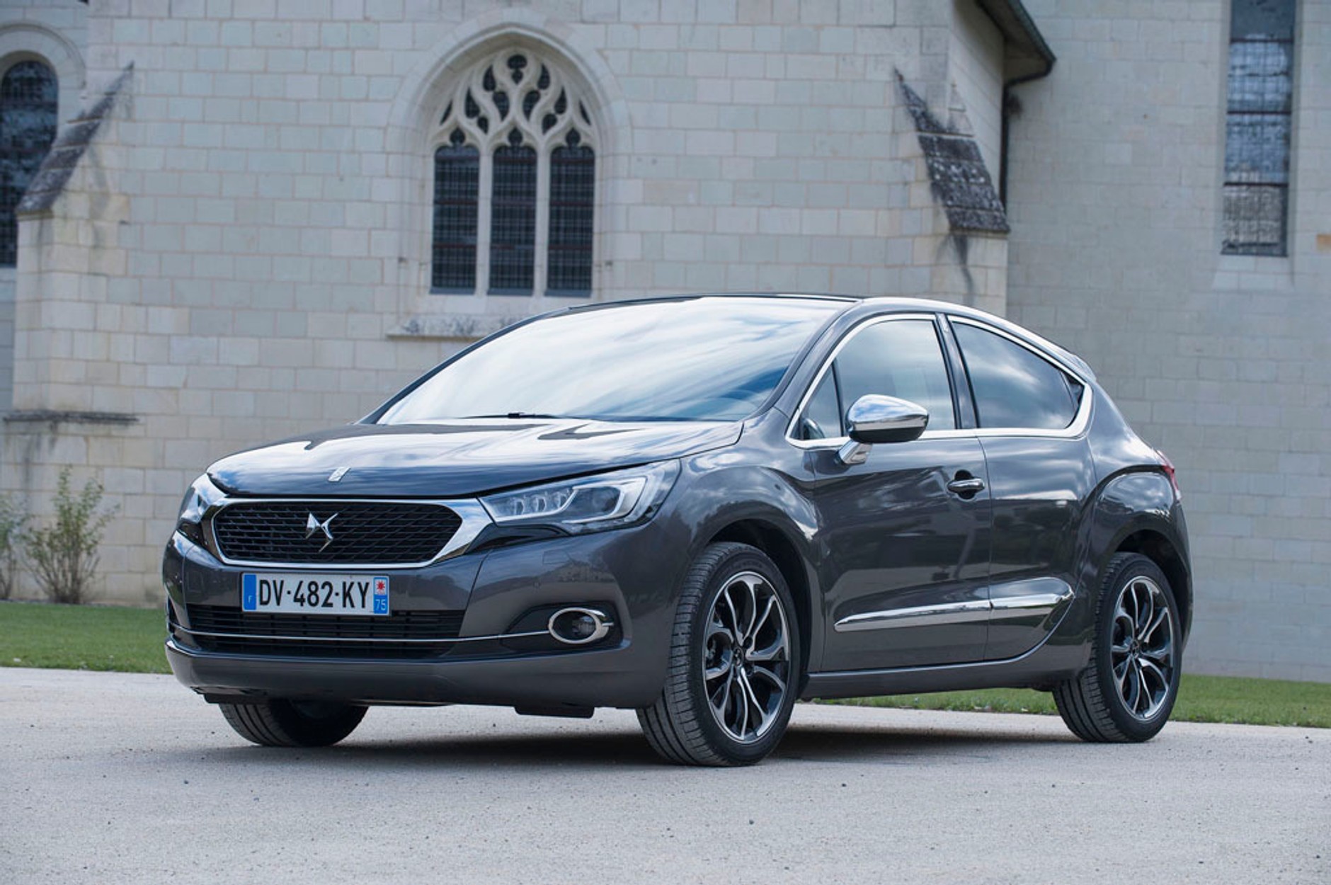 Nowy DS 4 i DS 4 Crossback – znamy ceny