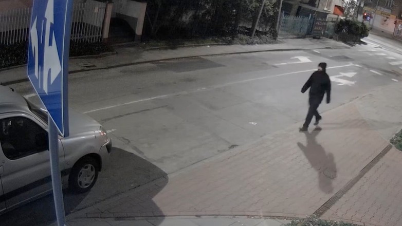 Ten człowiek przebił opony w kilkudziesięciu autach