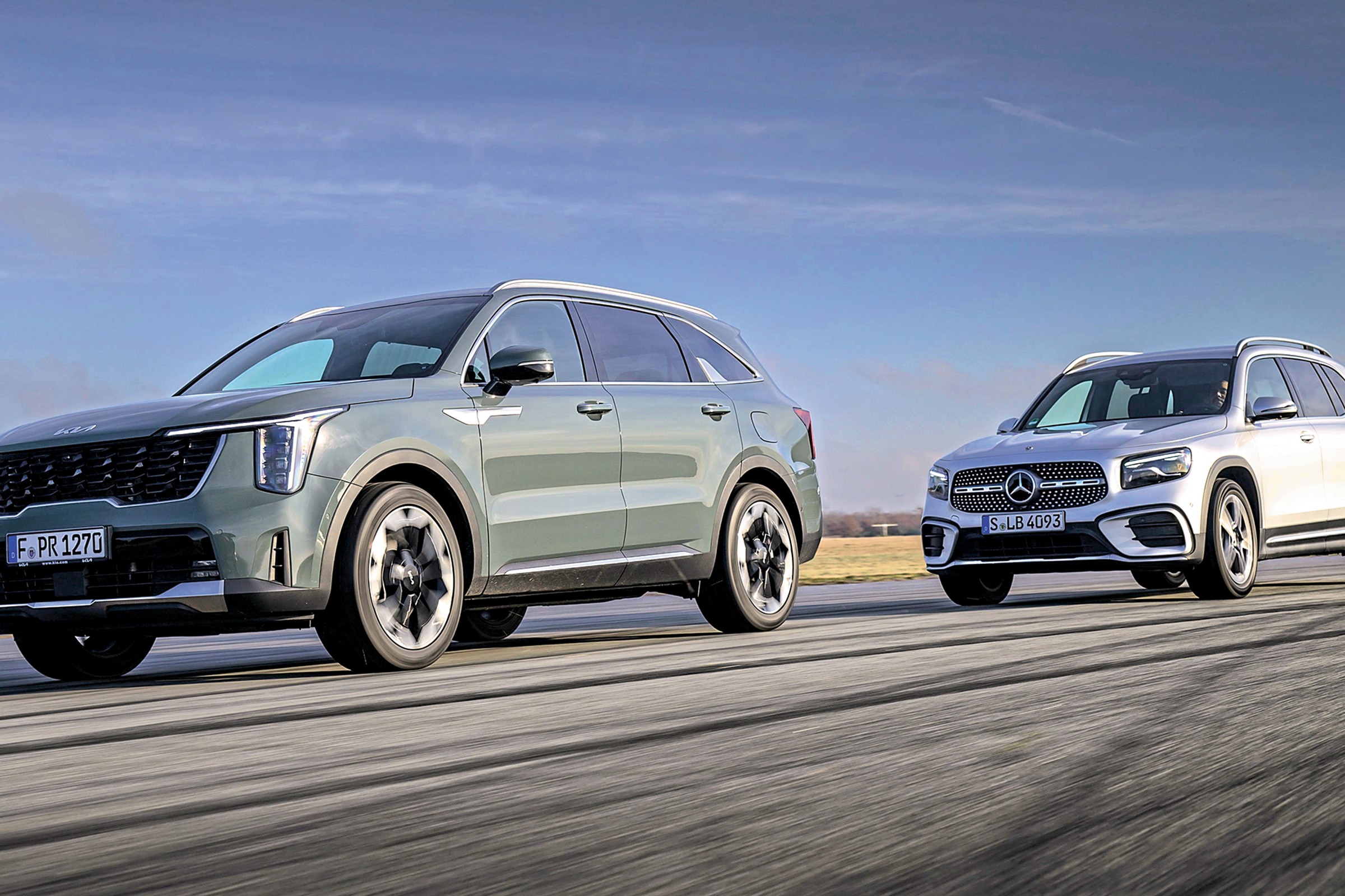 Ta Kia kosztuje tyle, co Mercedes, ale jest znacznie większa. Który SUV z dieslem i 4x4 jest lepszy?