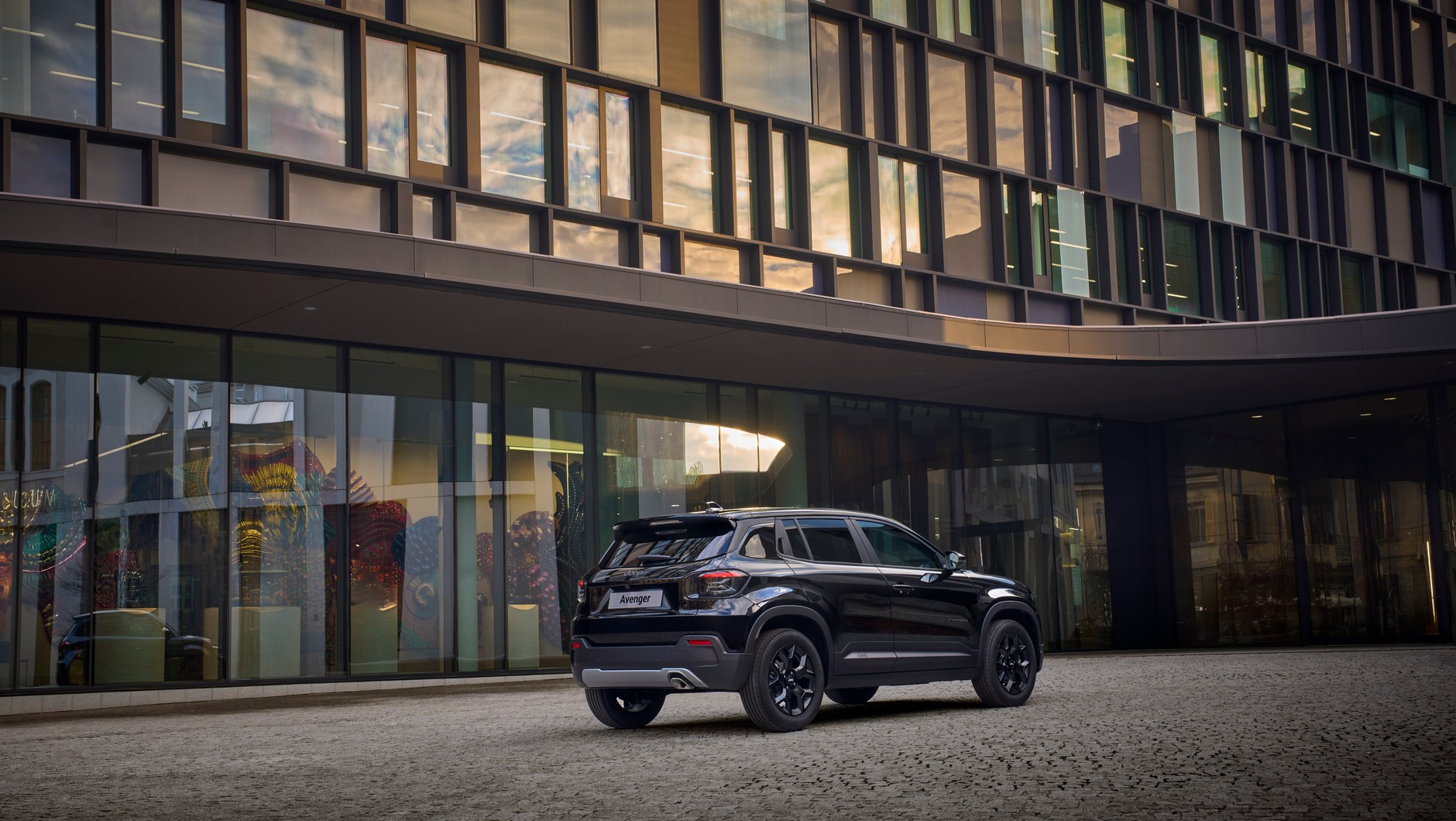 Jeep Avenger Black Edition