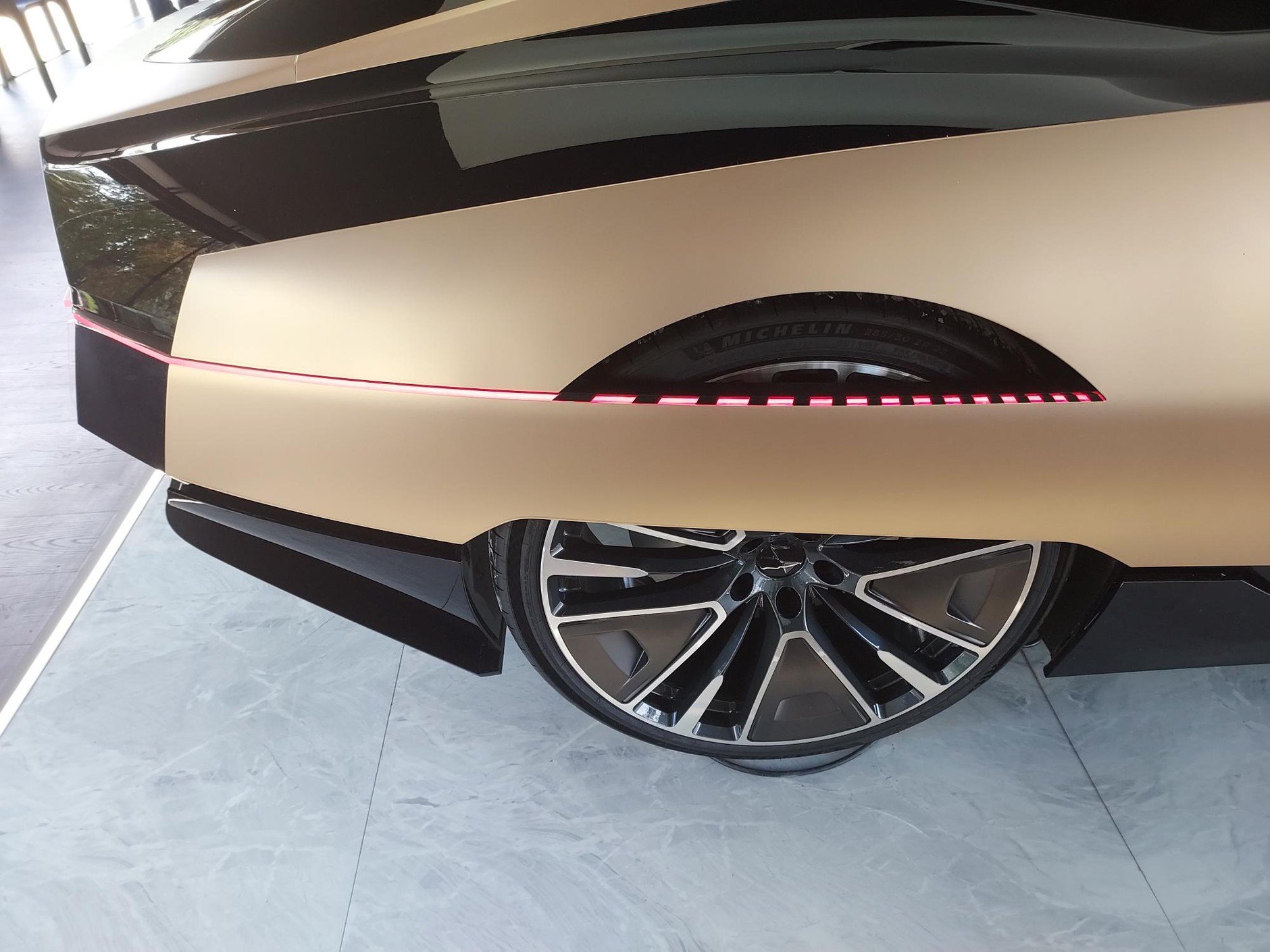 SM Tribute – studium projektowe