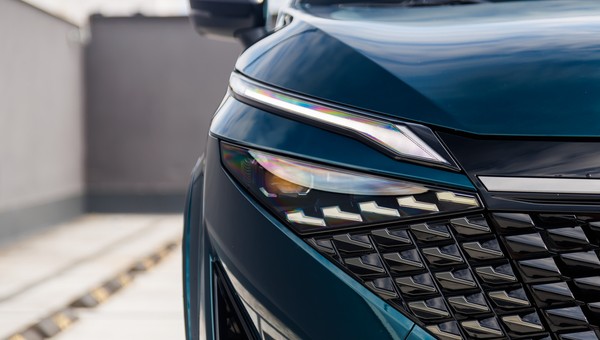 Lifting mocno zmienił Nissana Qashqaia. Za tym samochodem będziesz się odwracać