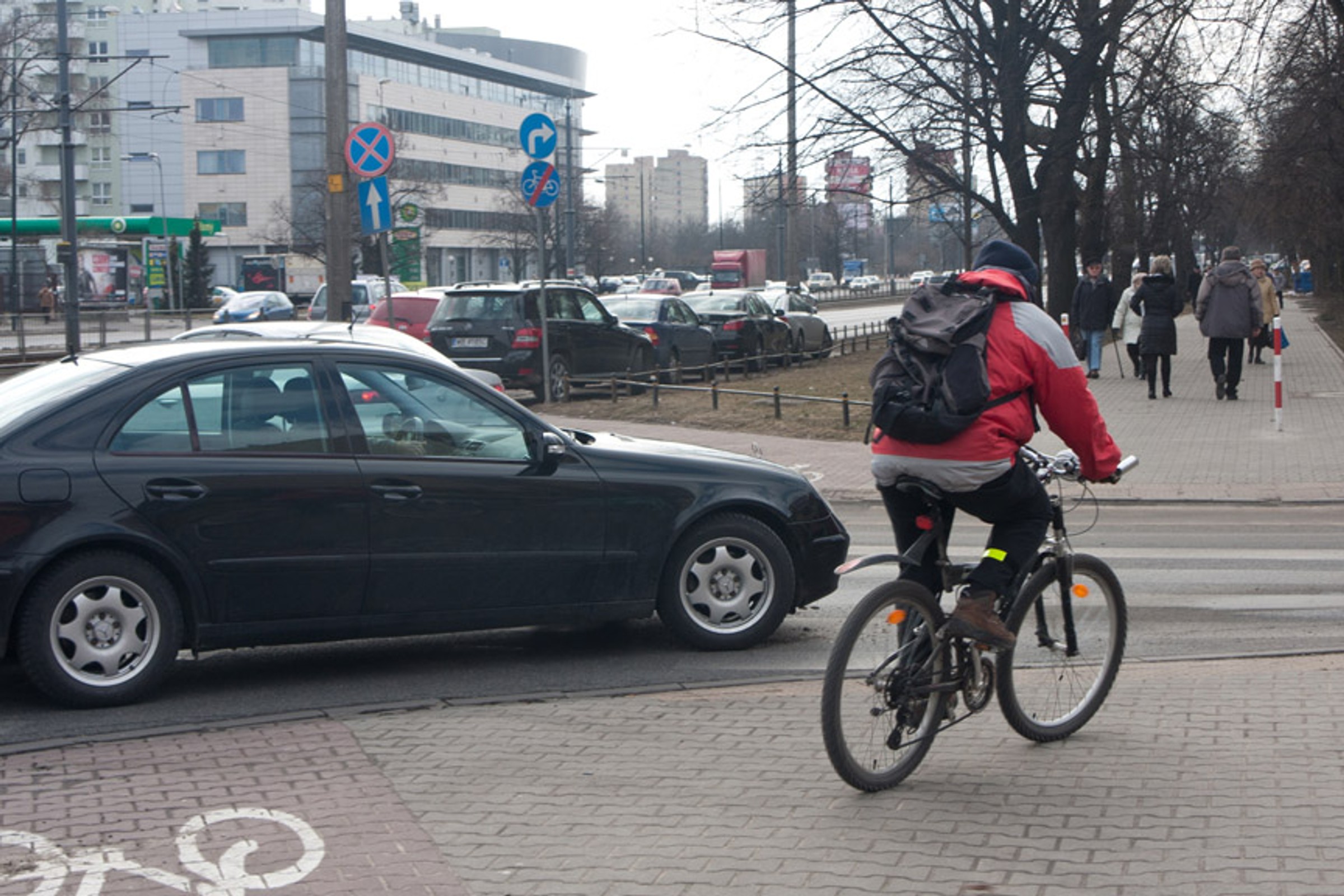 Dla niektórych przepisy o pierwszeństwie rowerzystów okazują się zaskakujące. Dla ciebie też?