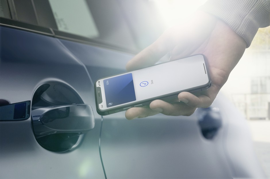BMW Digital Key w Apple iPhone