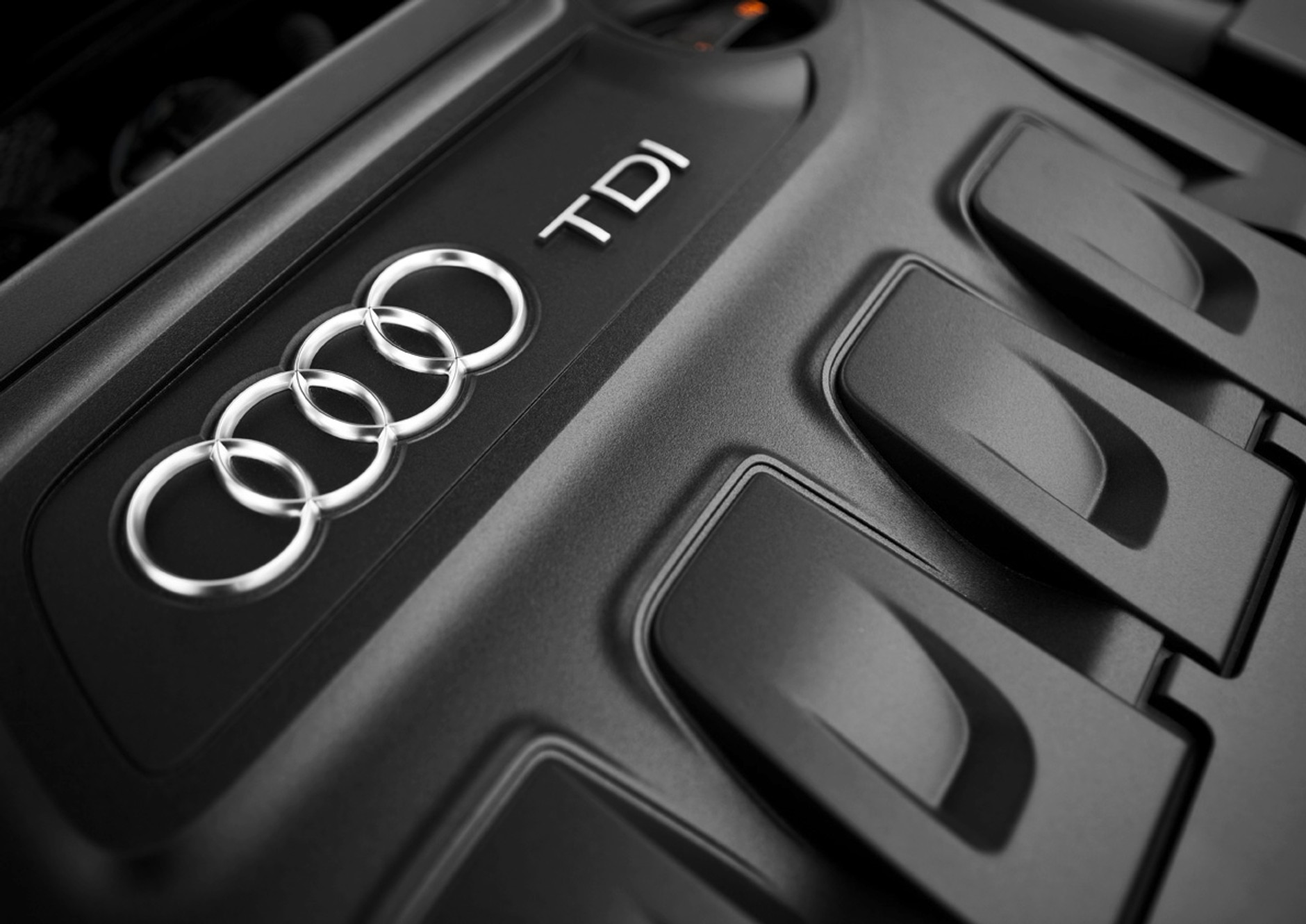 AMI 2010: Audi TT po wiosennym faceliftingu