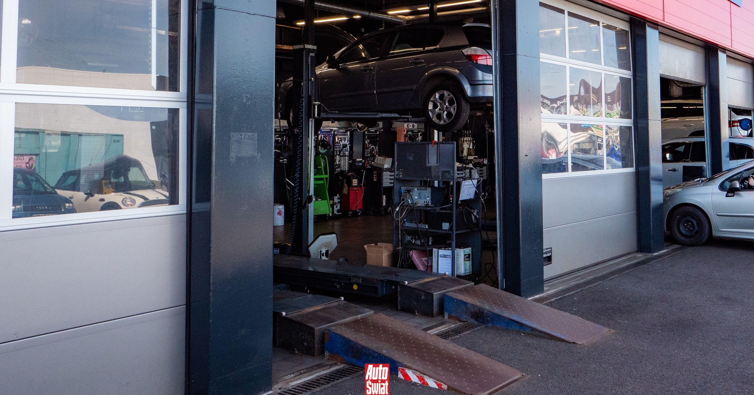 Pan Tomasz wyjeżdżał z warsztatu i nagle poczuł szarpnięcie. "Zrobiło mi się gorąco"