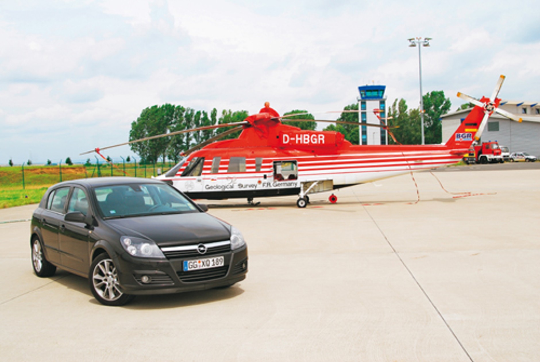 VW Golf &amp; Opel Astra - 400 tys. km wokół kuli ziemskiej