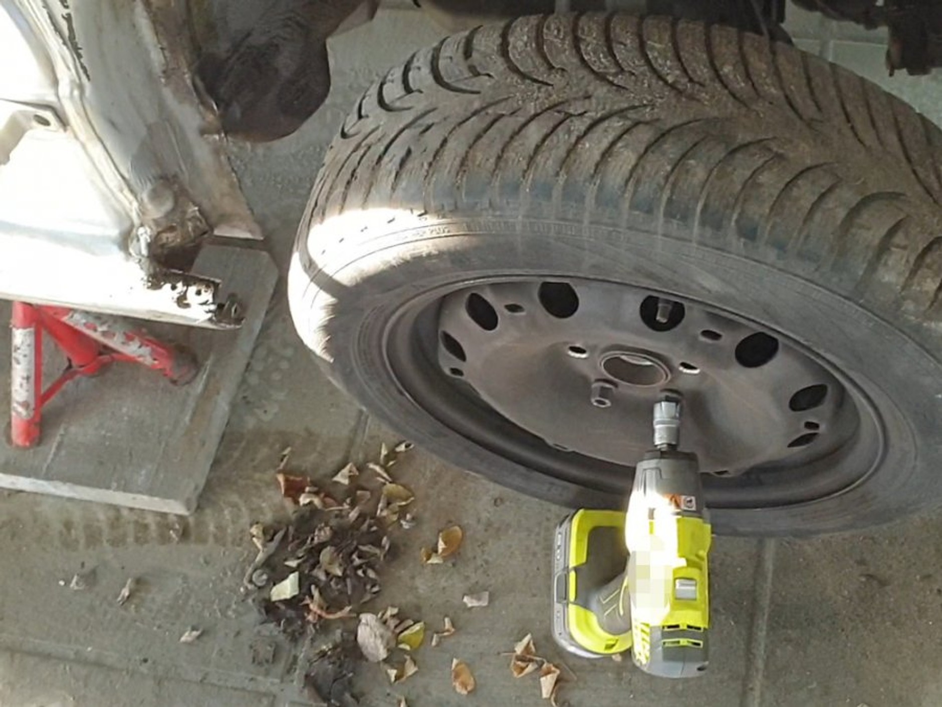 Policja odzyskała Seata Toledo w częściach