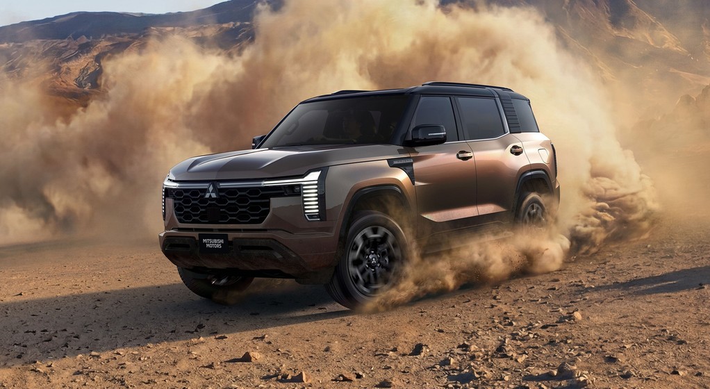 Nowe Mitsubishi Pajero na oficjalnym zdjęciu producenta