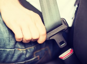 Kara dla kierowcy za niezapięte pasy pasażera