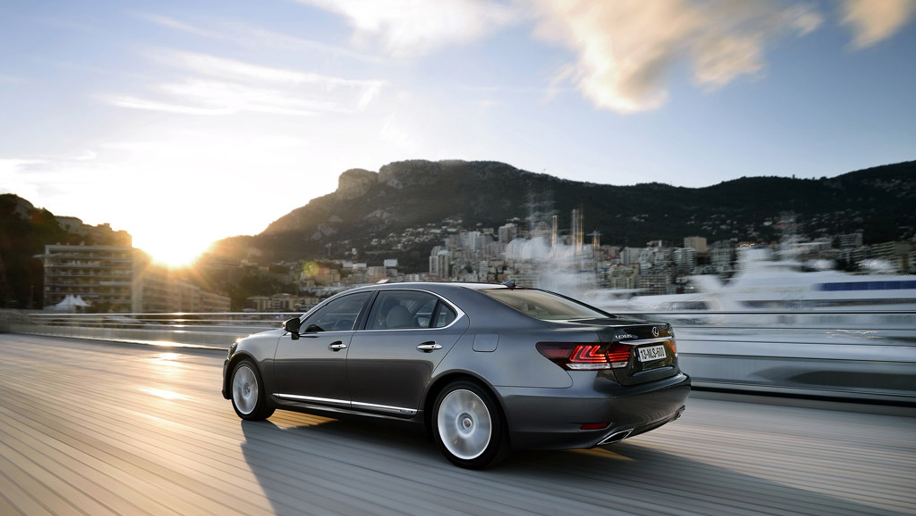 Lexus LS 600h: czyli, wszechobecny luksus