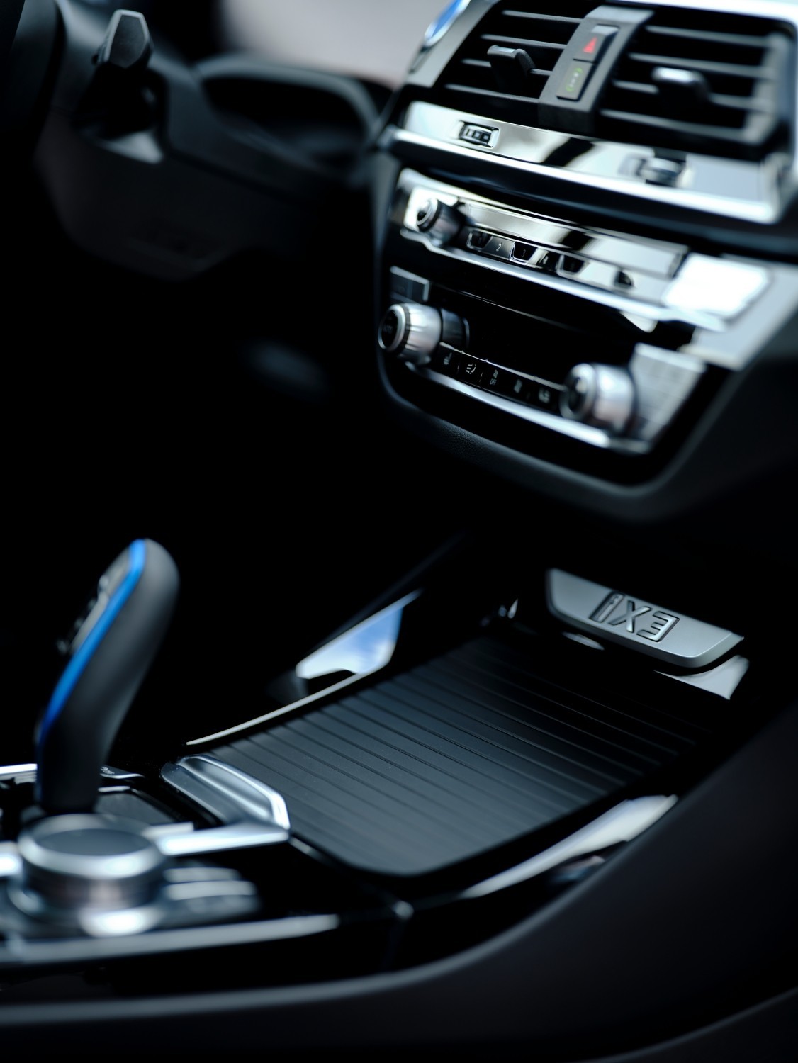 Elektryczne BMW iX3 - selektor trybu jazdy