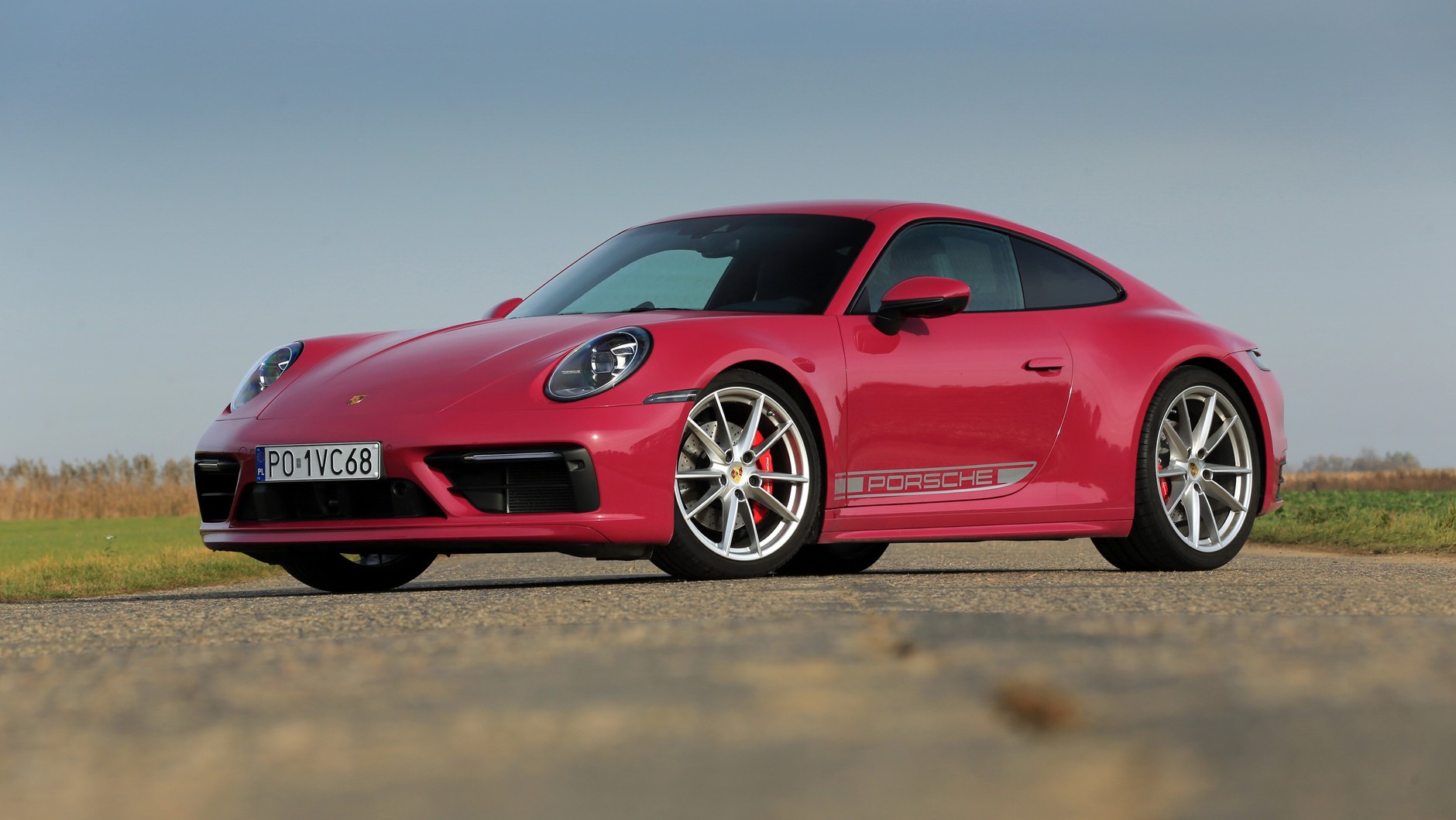 Na Porsche 911 trzeba pracować teraz trzy lata, dziewięć miesięcy i ok. 15 dni krócej niż 15 lat temu.