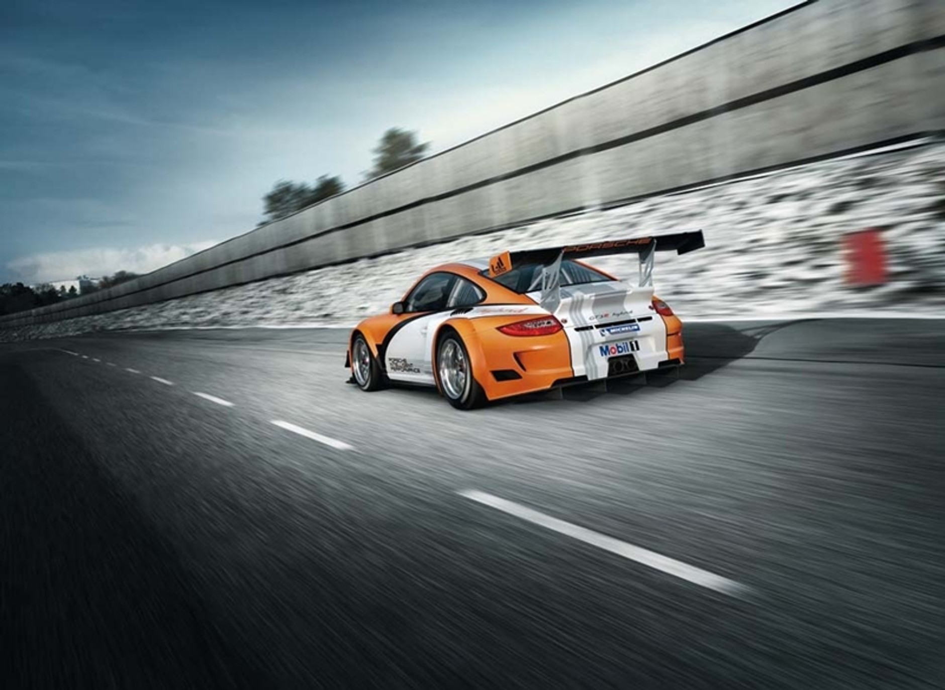 Porsche GT3 R Hybrid to konkurent Toyoty Prius