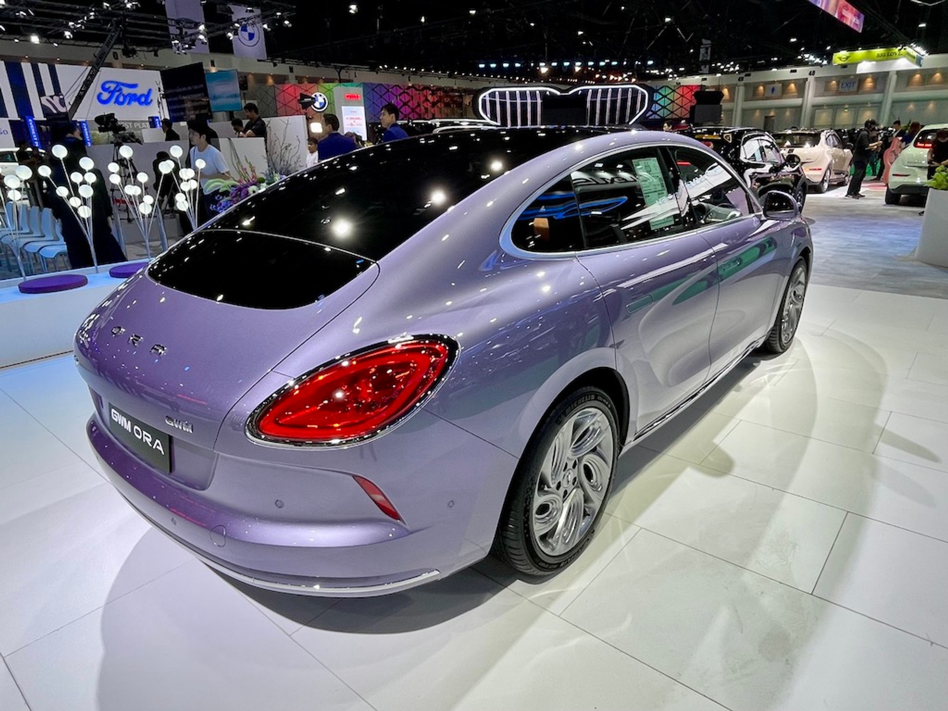 Salon w Bangkoku – samochody chińskie