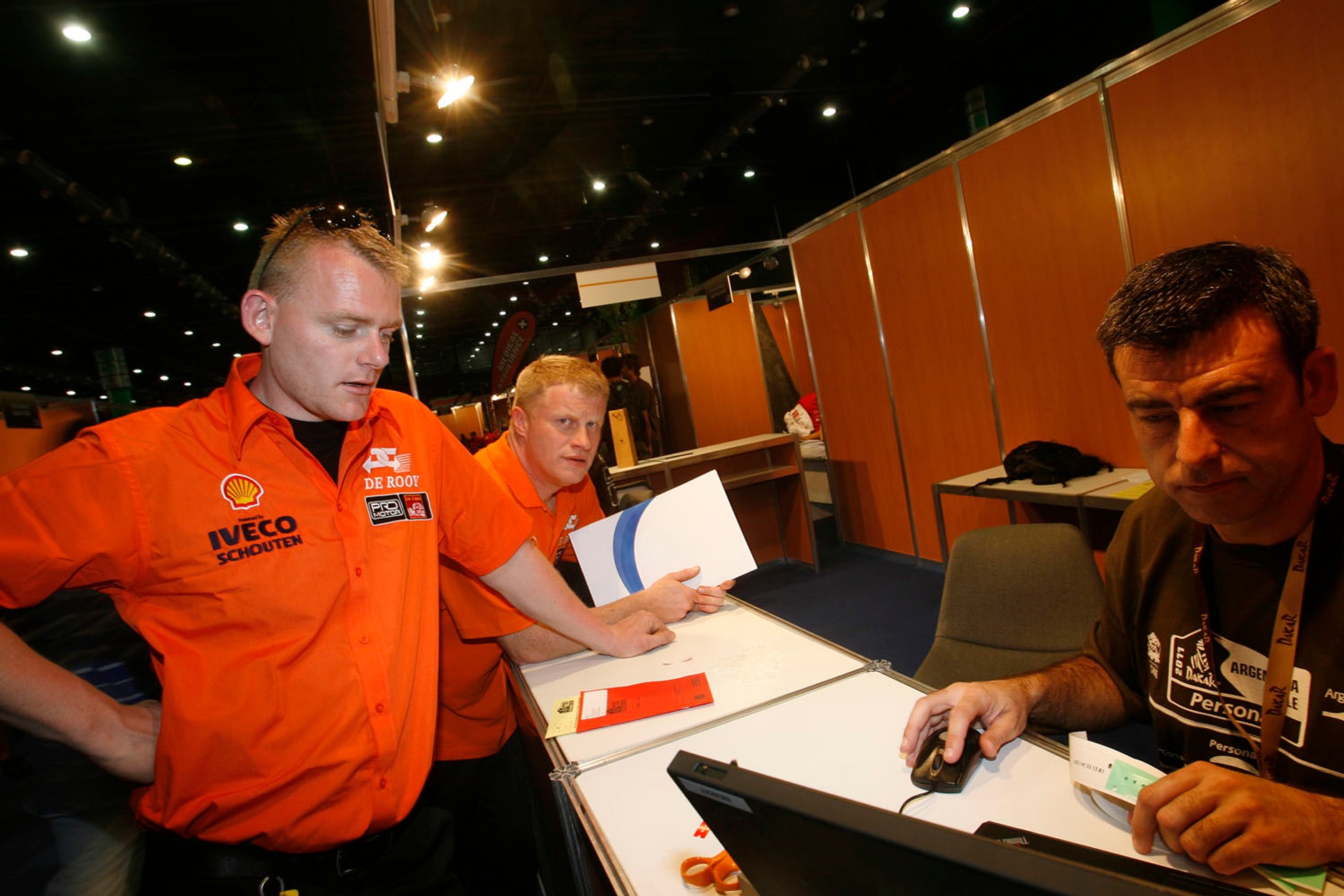 Buenos żyje Rajdem Dakar 2011 (Fot. Rallyworld©Willy Weyens)