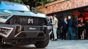Dongfeng Mhero wygląda jak pojazd opancerzony. Cena również robi wrażenie
