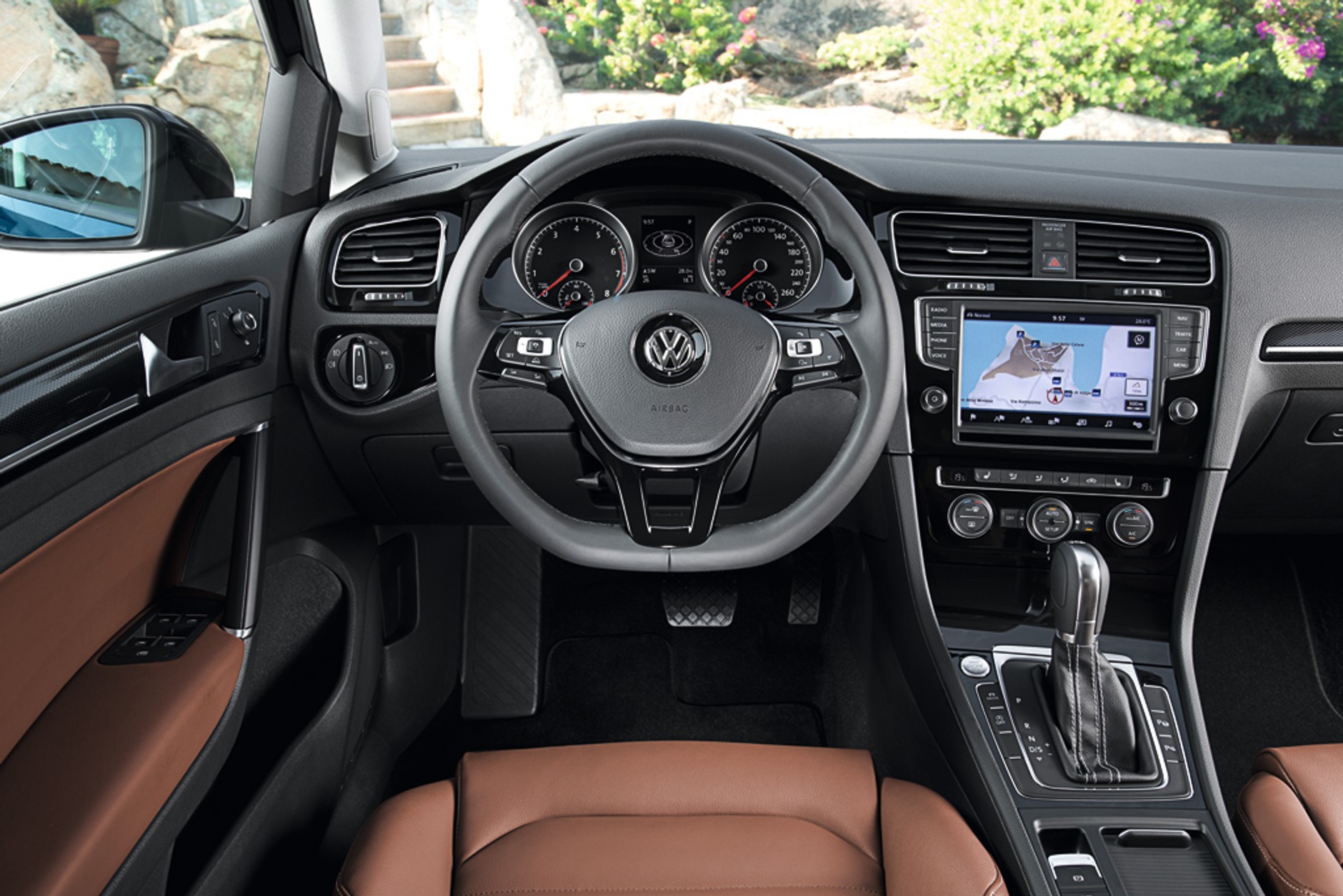 Golf autem roku w Japonii