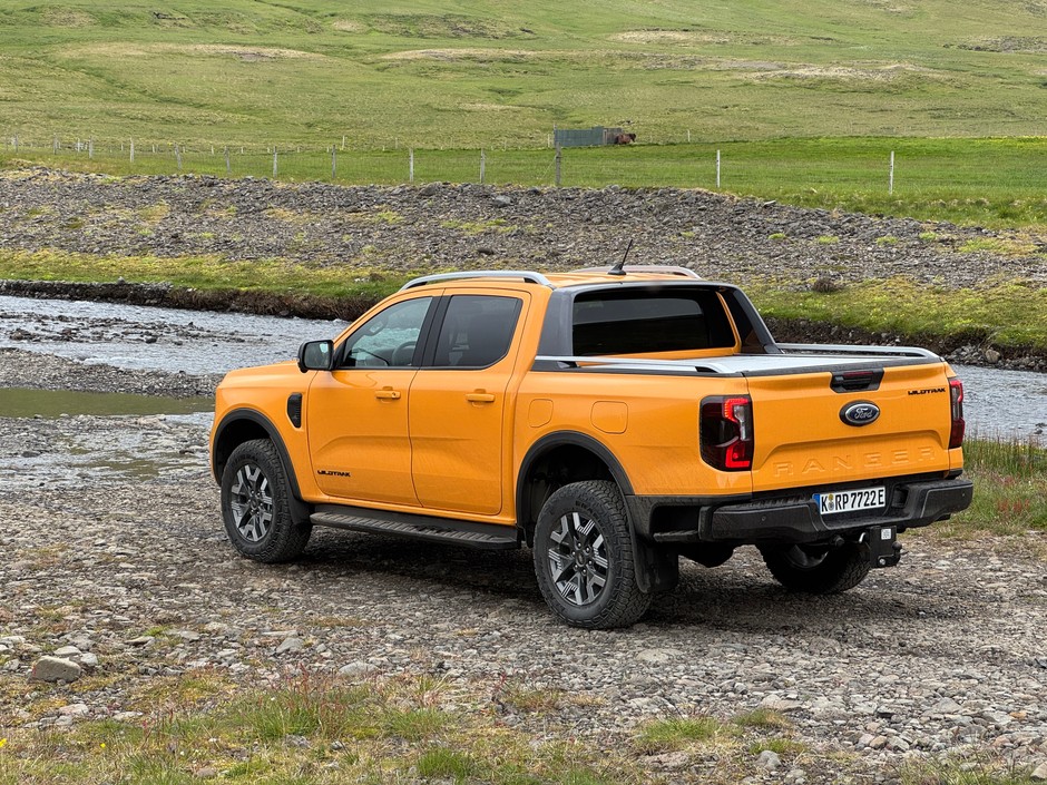 Ford Ranger PHEV 2025