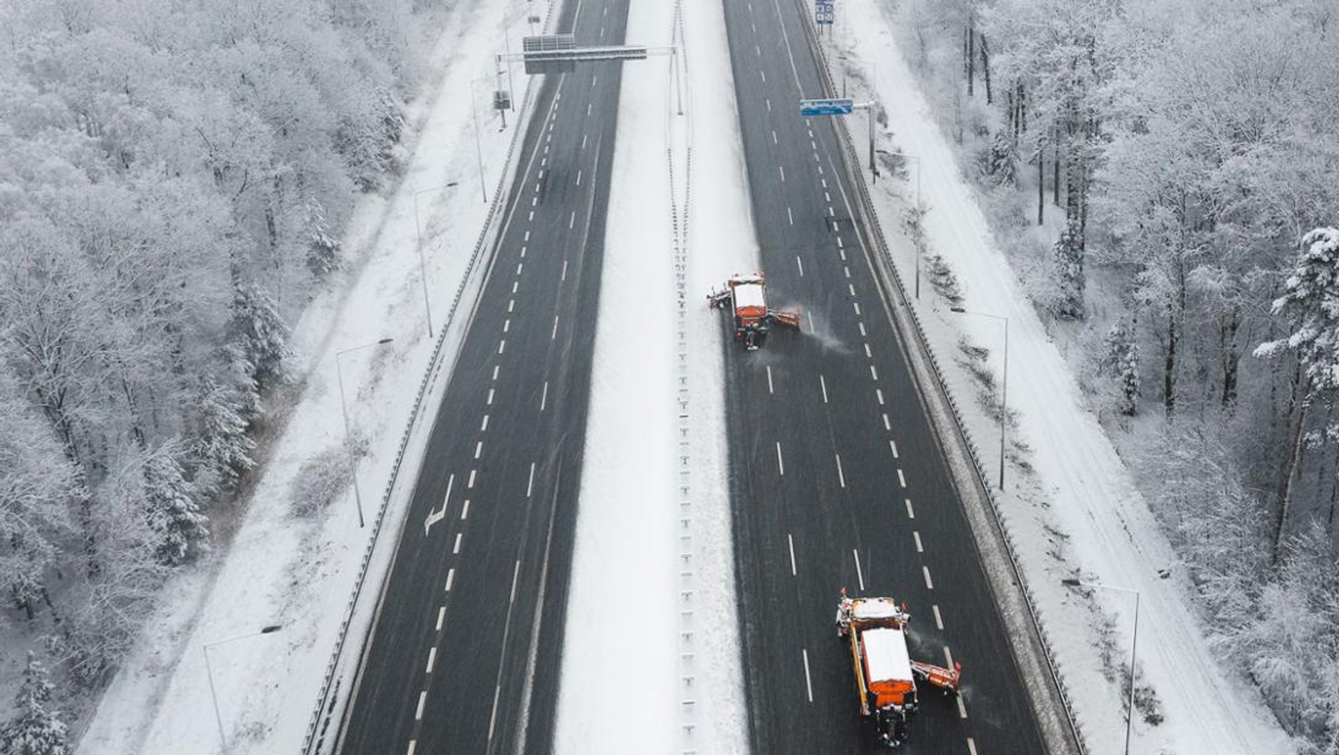 Pojazdy do zimowego utrzymania wyjeżdżały do akcji 118 tys. 169 razy. Najczęściej w woj. małopolskim i pomorskim. 