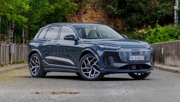 Audi Q6 e-tron ma w sobie coś z Porsche i coś z... aut francuskich