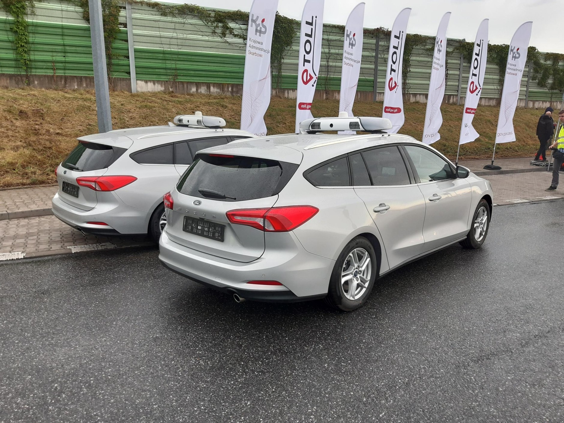 Nowe radiowozy do kontroli opłat drogowych e-TOLL
