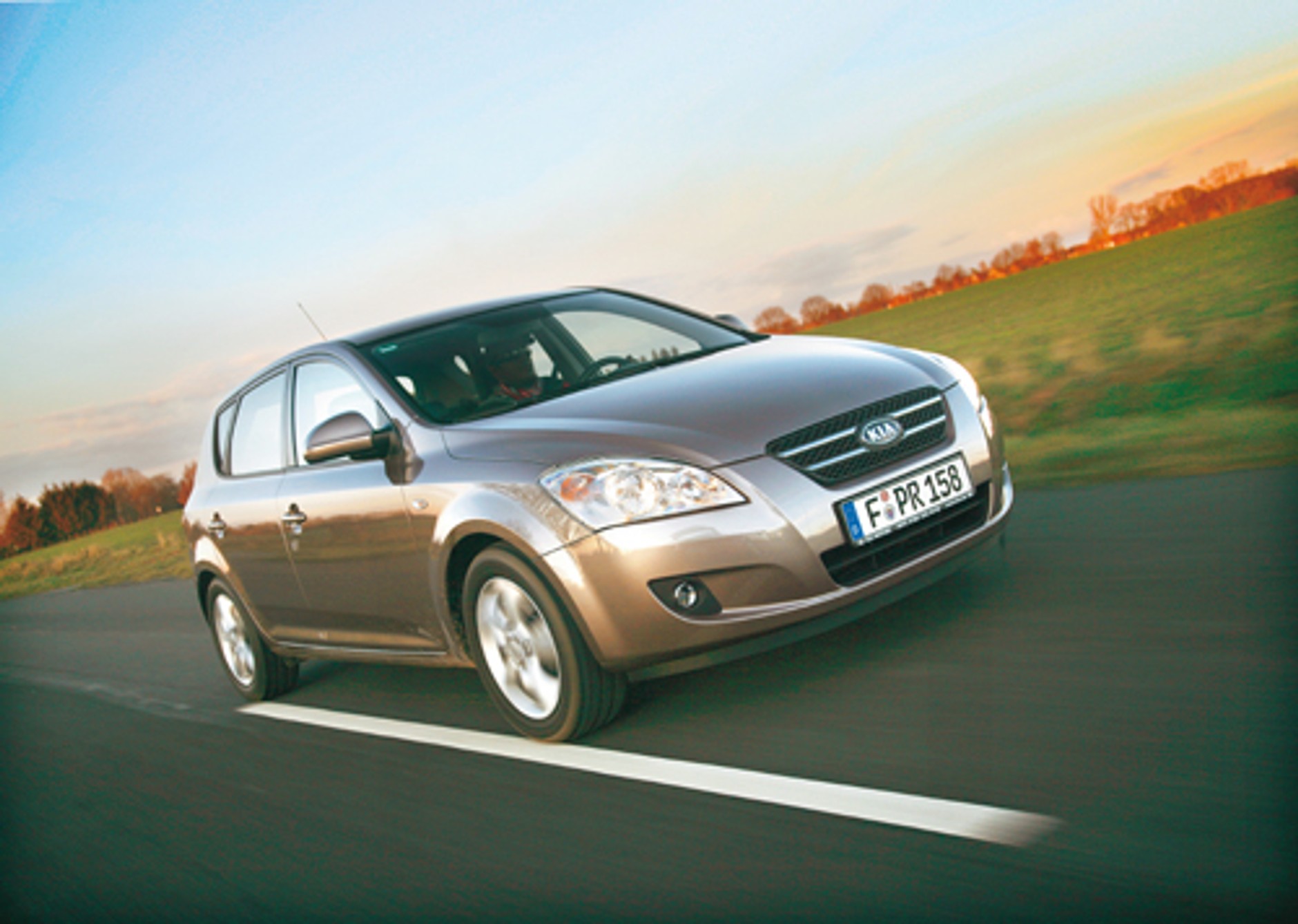 Nowy Renault Megane kontra VW Golf VI, Kia cee,d, Toyota Auris, Seat Leon, Fiat Bravo