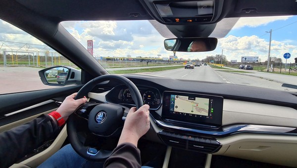 Skoda Octavia - jazda z nawigacją