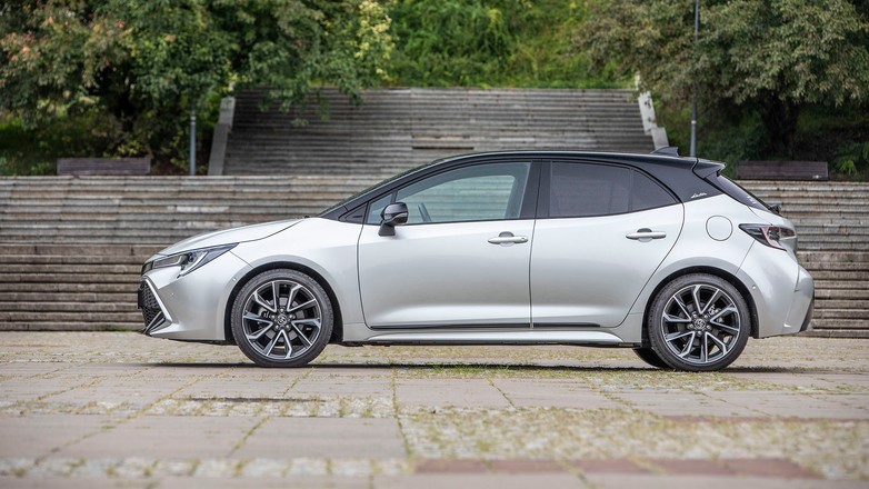Toyota Corolla 1.2 Turbo - czy to dobra alternatywa dla hybrydy?