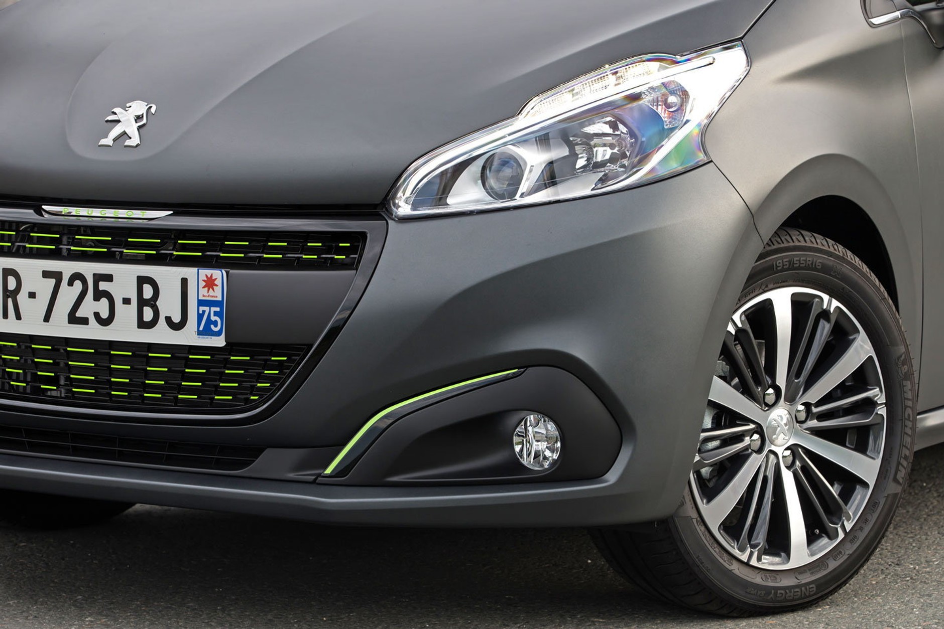 Peugeot 208 FL za 41,7 tys. zł