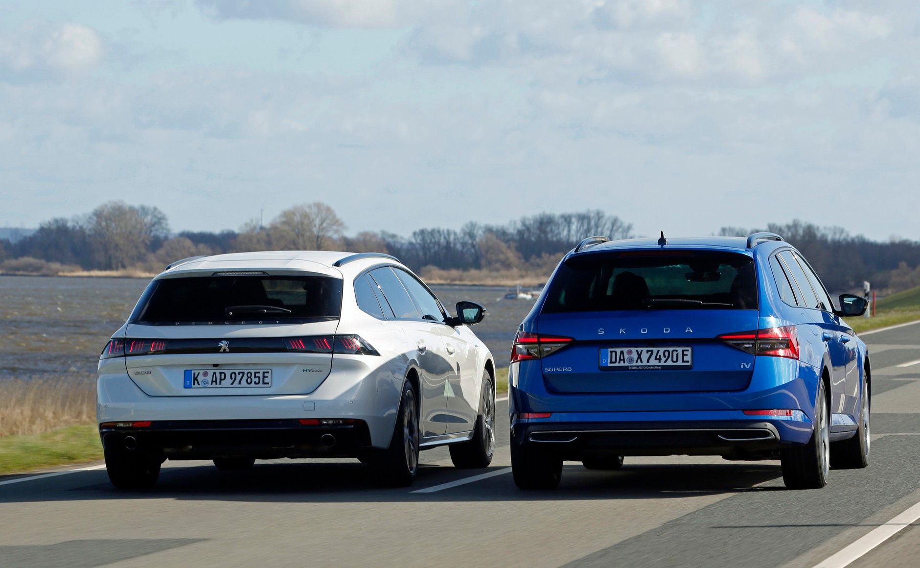 Porównanie: Peugeot 508 i Skoda Superb