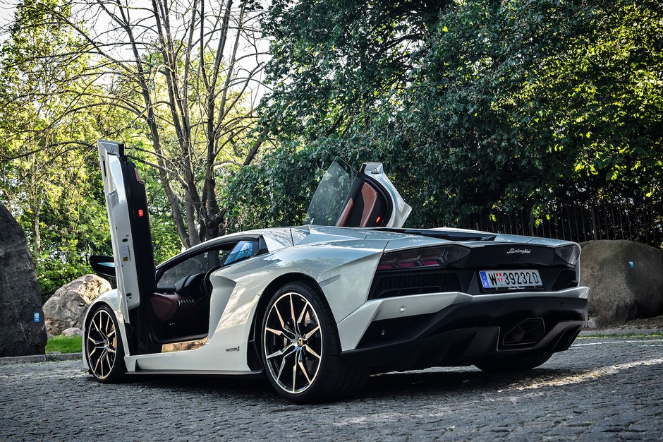 Lamborghini Aventador
