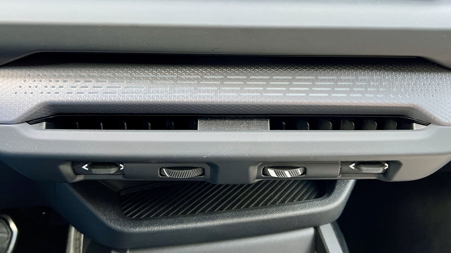 BMW serii 2 Gran Coupe (kod F74; wersja 216)