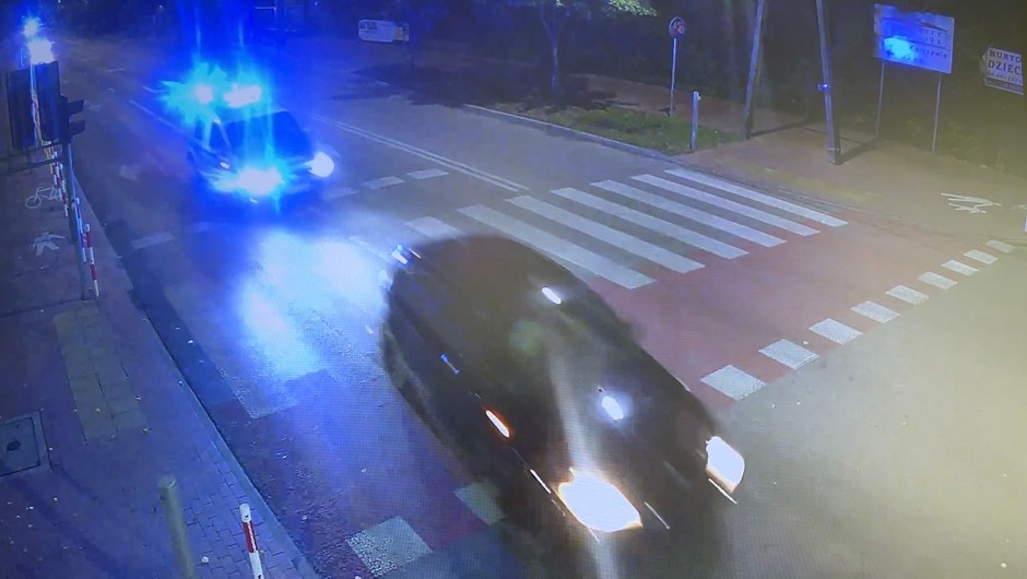 Obraz pochodzący z serwisu https://mazowiecka.policja.gov.pl/wsi/aktualnosci/101195,Policyjny-poscig-za-kierowca-ktory-nie-zatrzymal-sie-do-kontroli-drogowej.html/policja.pl