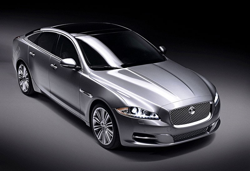 Jaguar XJ: zdjęcia, oficjalne informacje, dane techniczne (wideo)