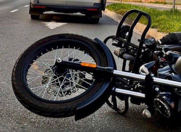 Dwa wypadki w ciągu kilku godzin. W obu ranni zostali motocykliści