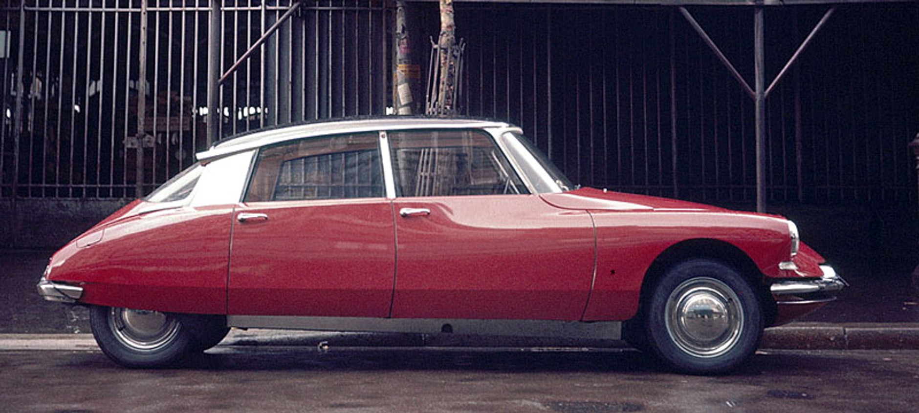 50 kultowych aut w Paradzie Zabytkowych Citroënów w Warszawie (3.10)