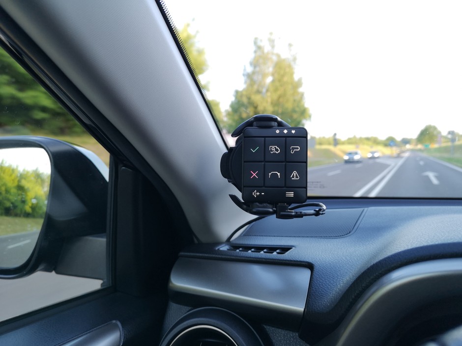 Yanosik XS
