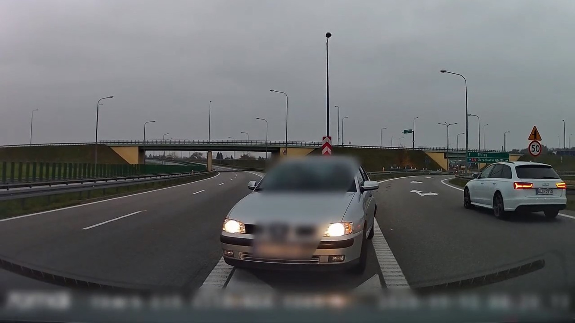 Jazda pod prąd na trasie S7