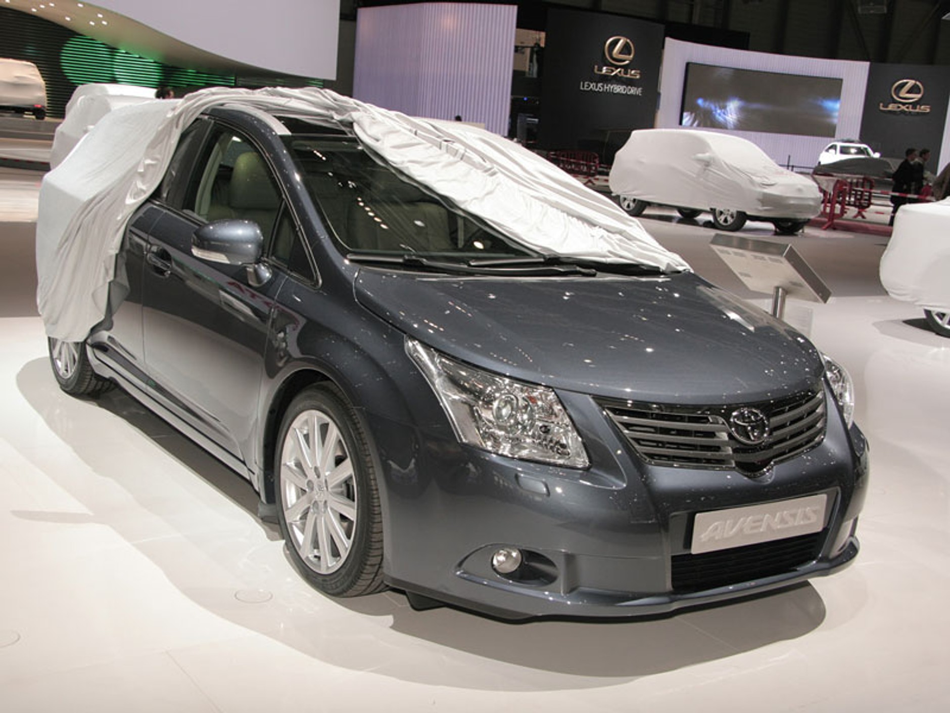 Genewa 2009: pierwsze wrażenia (fotogaleria 1.)