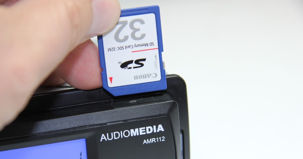 Test Audiomedia AMR112: radio samochodowe za 100 zł